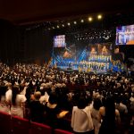 Dàn hợp xướng hơn 3.500 người trong PVcomBank Concert ‘Hành trình vàng son’