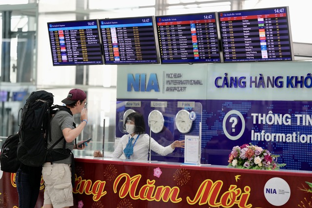 Giá vé máy bay Tết Nguyên đán đang ‘neo’ ở mức cao