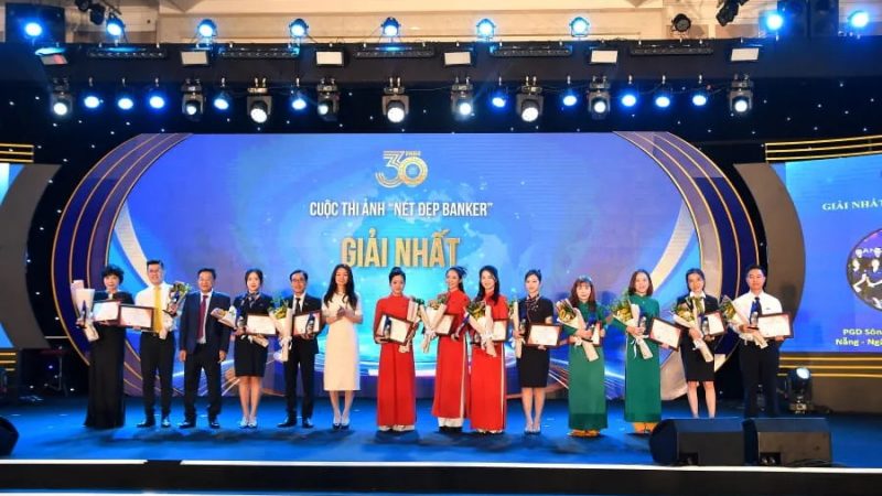 Vietcombank dẫn đầu ngành ngân hàng tại ba cuộc thi của Hiệp hội Ngân hàng Việt Nam