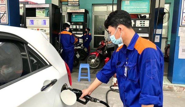 Giá xăng giảm