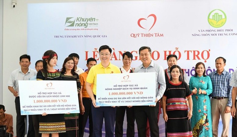 Quỹ Thiện Tâm đón nhận Huân chương Lao động hạng Nhất của Chủ tịch nước