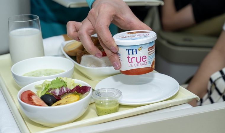 Sản phẩm TH mang trải nghiệm “hoàn toàn từ thiên nhiên” đến từng chuyến bay Vietnam Airlines