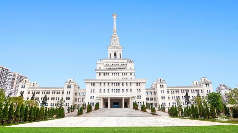 Vingroup đào tạo 20.000 nhân tài AI thực chiến – phụ cấp 8 triệu đồng/tháng