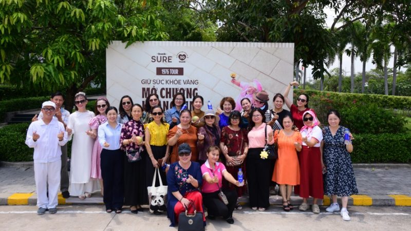 Vinamilk đón thế hệ “đồng niên” tham quan nhà máy với lời hứa chăm sóc sức khỏe bằng dinh dưỡng chất lượng