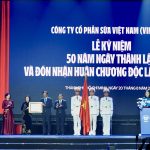 Vinamilk đón nhận Huân chương Độc lập hạng Nhất tại dấu mốc 50 năm